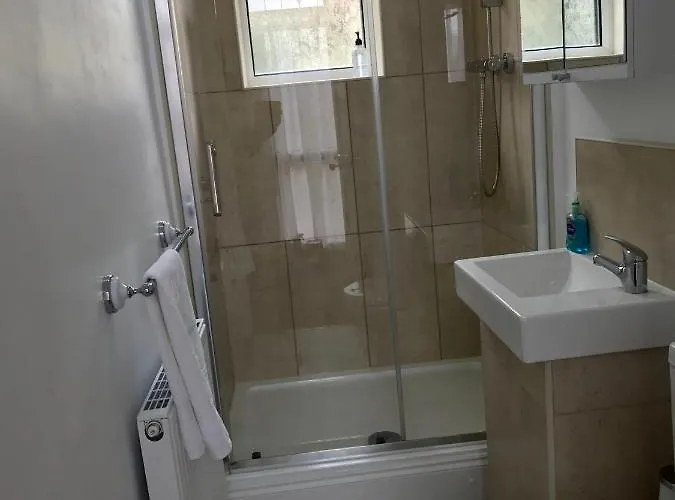 Glen View Bed & Breakfast 3*